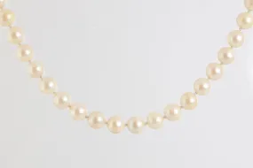 18" Mikimoto White Pearl Necklace (55.07g.)