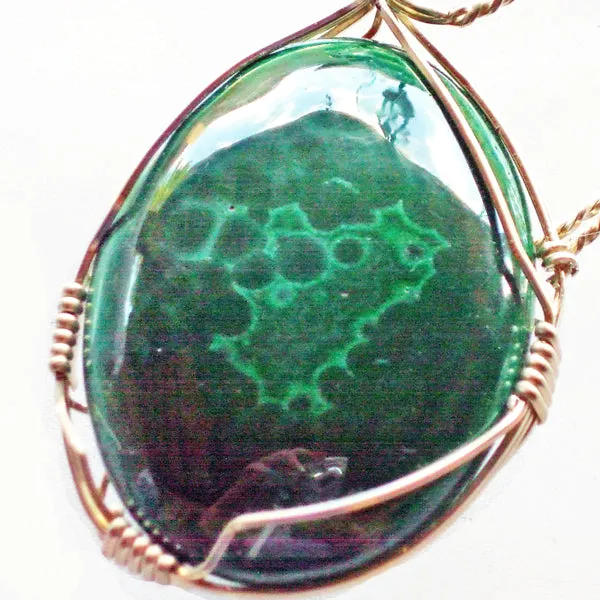 Hadda Malachite Cabochon Pendant Necklace