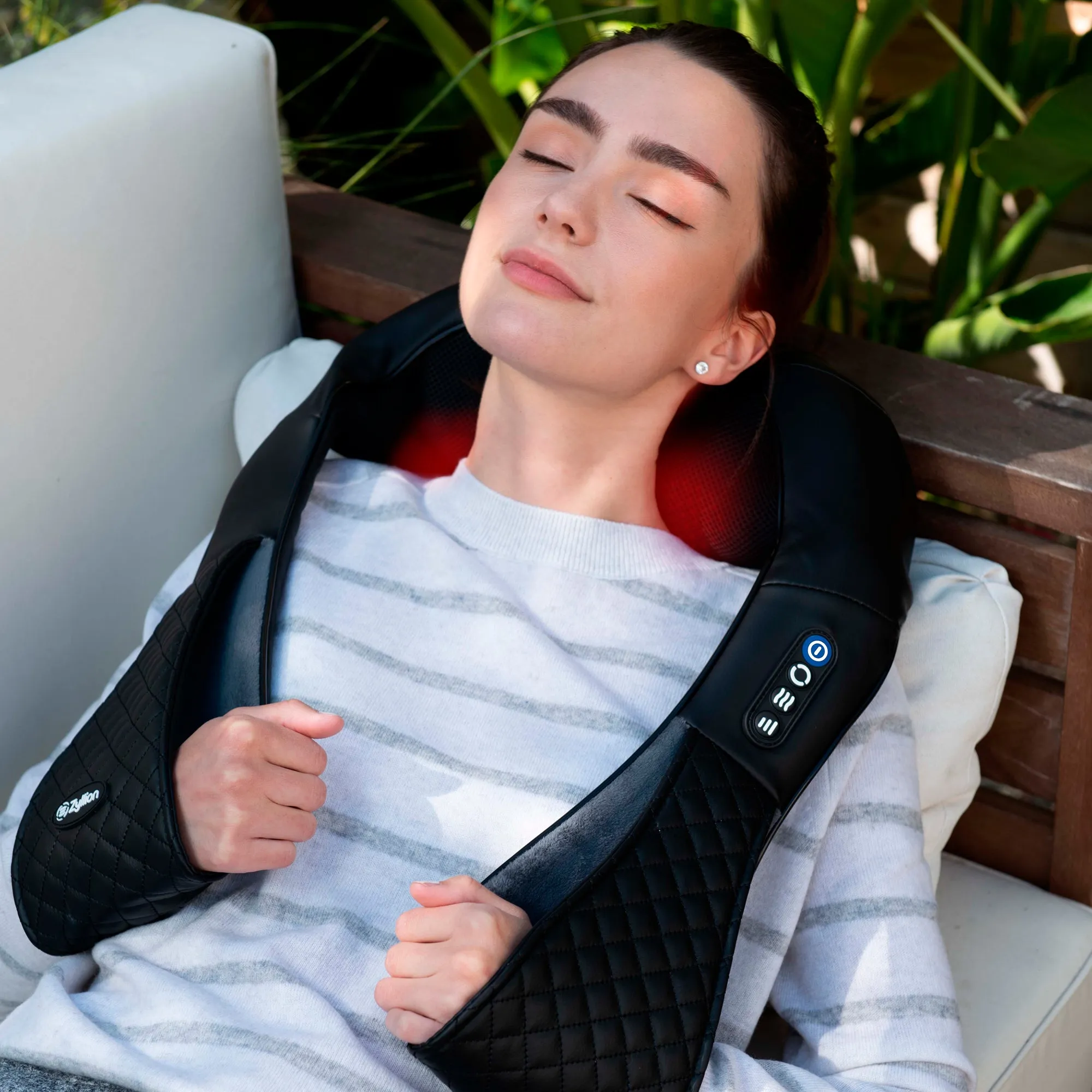 Zyllion Rechargeable Shiatsu Back and Neck Massager with Heat, 3 Speed Levels and Rotation Change (ZMA-28RB)